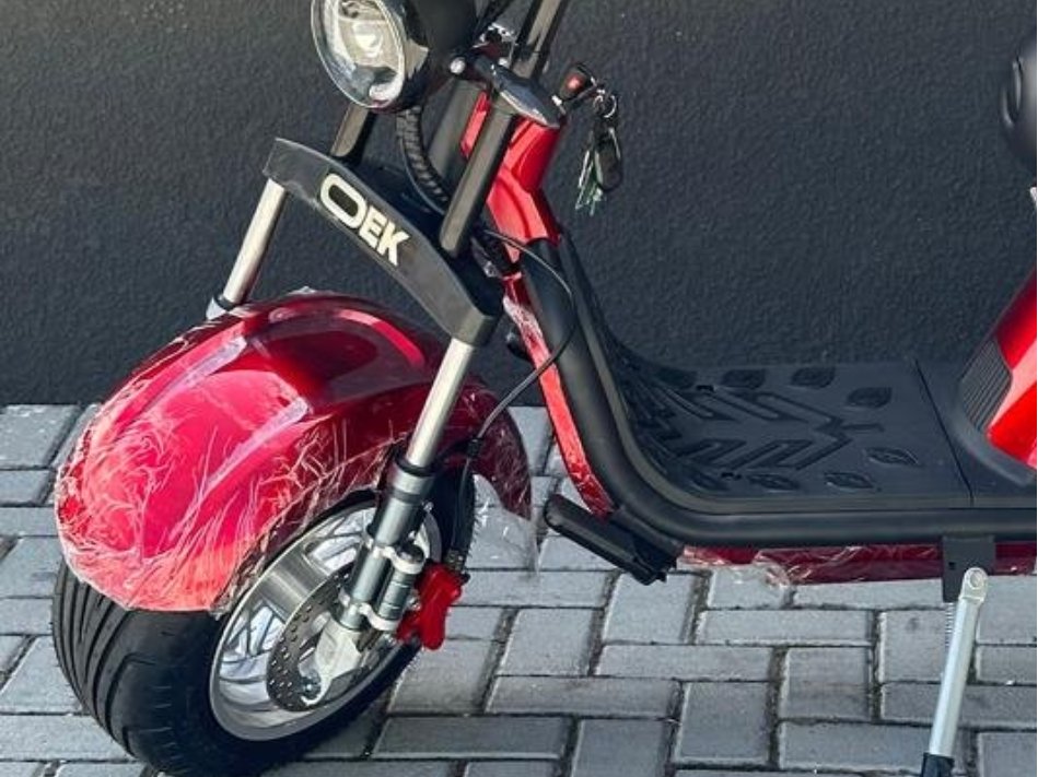 AUTOPROPELIDO ELET. EQUIPADO COM MOTOR ELETRICO 1000W